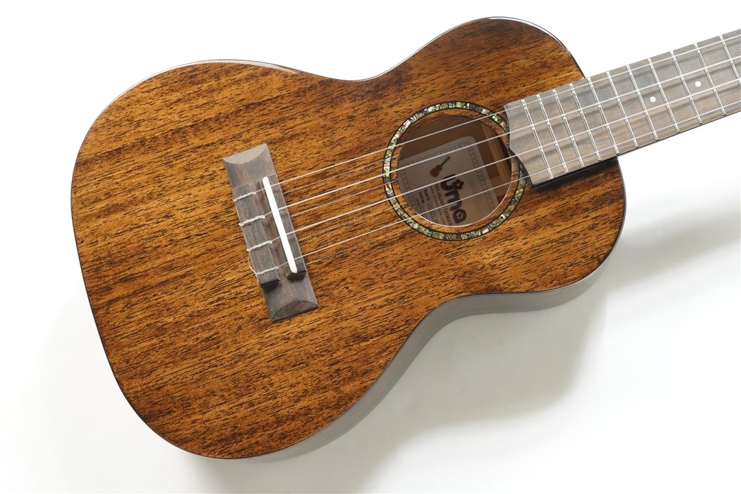 Uma ukulele UK-20SC BK | ウクレレカラーズ Online Store